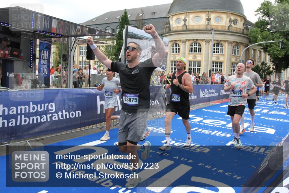29.06.2025 - hella hamburg halbmarathon Michael Strokosch http://msf.ph/oto/8337223 29.06.2025 10:50:44 Ziel 1399, 2234, 2788, 4346, 6662, 6712, 7134, 7583, 7786, 7952, 9057, 11356, 13701, 13808, 13875, 15519, 16291, 17908, 18229, 18413, 18820 meine-sportfotos.de