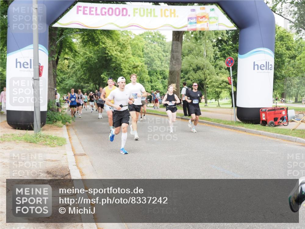 29.06.2025 - hella hamburg halbmarathon MichiJ http://msf.ph/oto/8337242 29.06.2025 10:39:20 Zwischen KM18-KM19 1098, 6776, 7409, 8139, 9876, 12580, 14865, 15426, 17682, 18801 meine-sportfotos.de