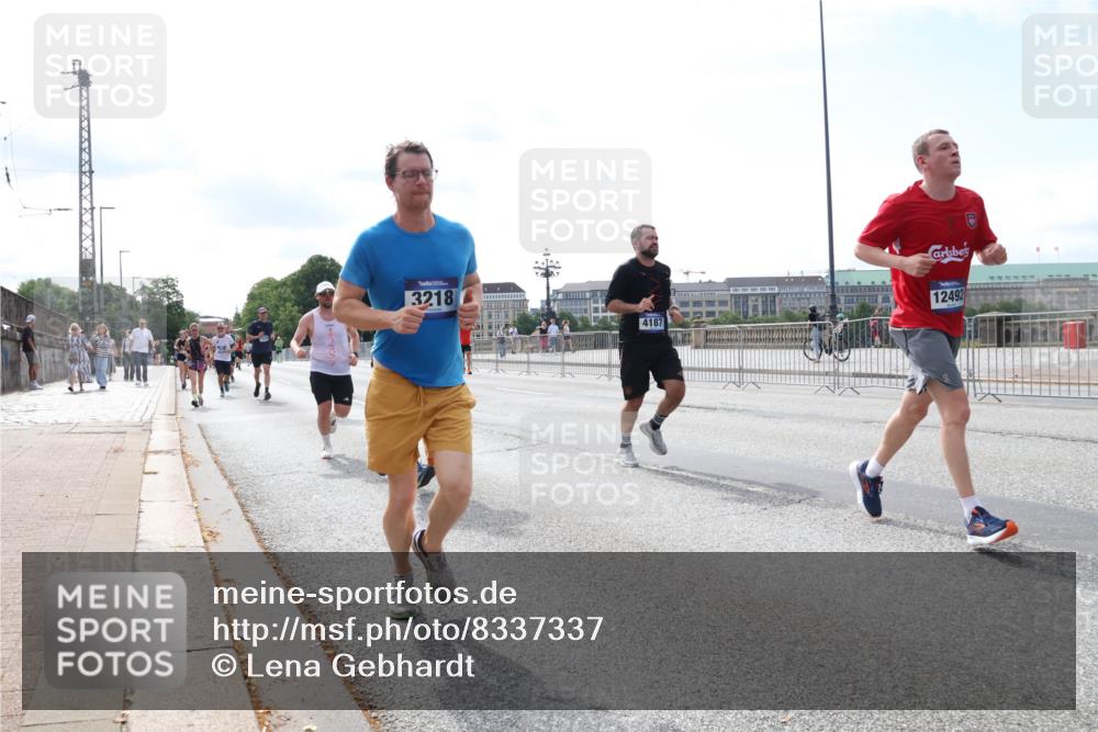 29.06.2025 - hella hamburg halbmarathon Lena Gebhardt http://msf.ph/oto/8337337 29.06.2025 10:13:22 Lombardsbrücke 3218, 12492, 4187, 1007, 1020, 1051, 1747, 1859, 2055, 2942, 2961, 3218, 3360, 3728, 3729, 4187, 4532, 4795, 4950, 5232, 5546, 6026, 6489, 6717, 6724, 7346, 7446, 7447, 7460, 7873, 8279, 8398, 8405, 8913, 9128, 9141, 9527, 9612, 10067, 10402, 11720, 12492, 12928, 12929, 13331, 13928, 14404, 15531, 15663, 15922, 16030, 16255, 16323, 16437, 16491, 17474, 17699, 17988, 18048, 18222, 18231, 18320, 18530, 18732 meine-sportfotos.de