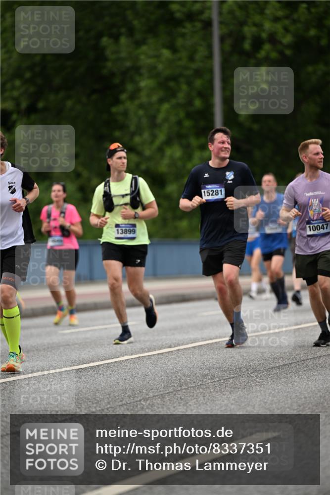 29.06.2025 - hella hamburg halbmarathon Dr. Thomas Lammeyer http://msf.ph/oto/8337351 29.06.2025 10:40:08 Kennedybrücke 1036, 1336, 1717, 2352, 2412, 2588, 2827, 3741, 4413, 5012, 5240, 5531, 6021, 6381, 6845, 6896, 7111, 7275, 7927, 8356, 8947, 9470, 10047, 10119, 10567, 11010, 11187, 11198, 11233 meine-sportfotos.de