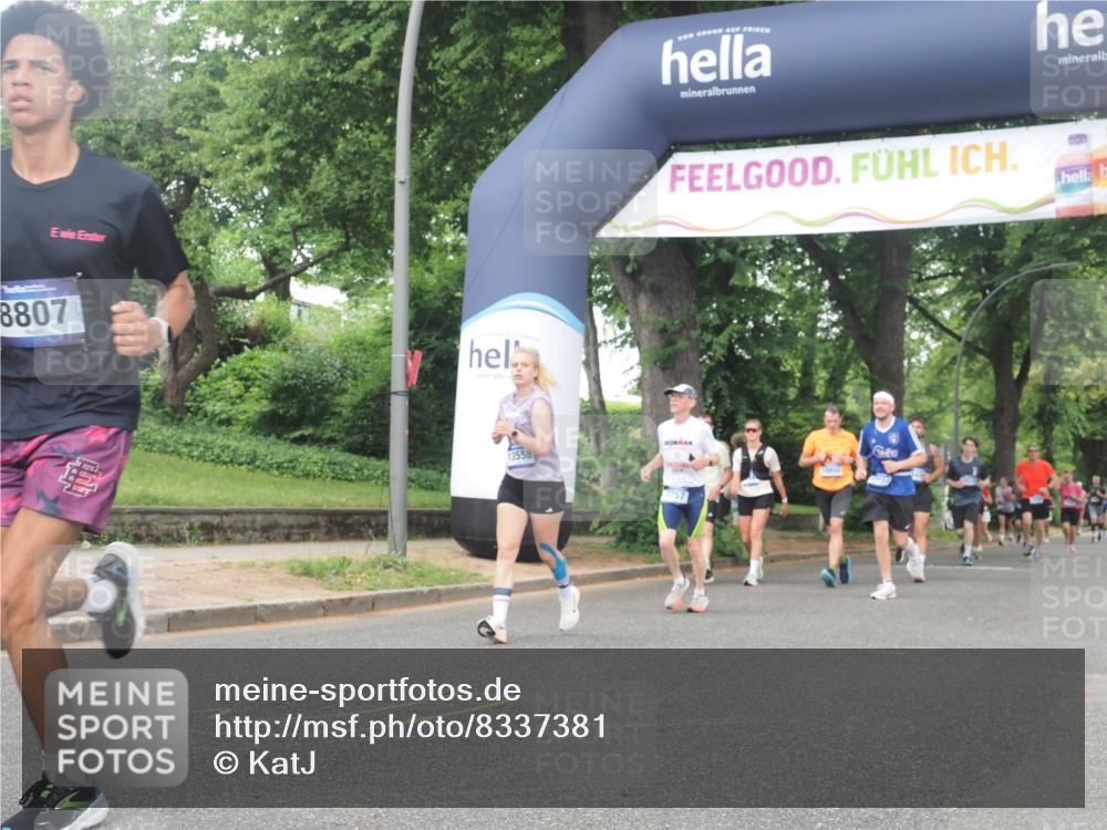 29.06.2025 - hella hamburg halbmarathon KatJ http://msf.ph/oto/8337381 29.06.2025 10:47:58 Zwischen KM18-KM19 3400, 3740, 5602, 5603, 5708, 6580, 7006, 7757, 8154 meine-sportfotos.de
