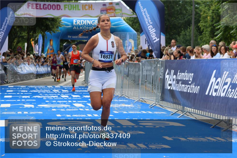 29.06.2025 - hella hamburg halbmarathon Strokosch-Dieckow http://msf.ph/oto/8337409 29.06.2025 10:33:30 Ziel 1053, 2836, 4602, 8312, 8956, 14975, 15326, 16931, 17056, 17191, 17489, 18731, 18854 meine-sportfotos.de