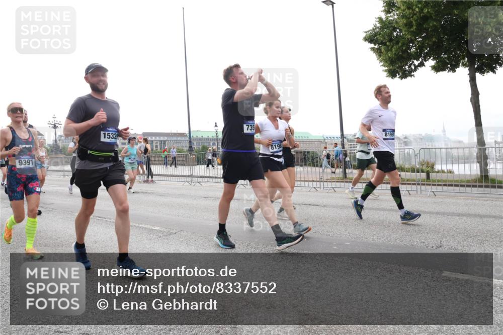 29.06.2025 - hella hamburg halbmarathon Lena Gebhardt http://msf.ph/oto/8337552 29.06.2025 10:38:09 Lombardsbrücke 15329, 9391, 11421, 735, 8198, 8199, 1196, 1394, 1457, 1475, 1578, 1596, 1742, 1791, 1799, 1901, 1966, 1985, 2113, 2151, 2498, 2786, 2853, 3010, 3094, 3095, 3230, 3242, 3246, 3286, 3338, 3635, 3636, 3716, 3777, 3841, 3880, 4159, 4414, 4883, 4921, 5139, 5300, 5522, 5713, 5735, 6199, 6200, 6243, 6362, 6697, 6751, 6930, 7118, 7165, 7244, 7321, 7350, 7552, 7629, 7696, 7868, 7914, 8985, 9247, 9288, 9895, 10159, 10836, 11087, 11543, 12254 meine-sportfotos.de