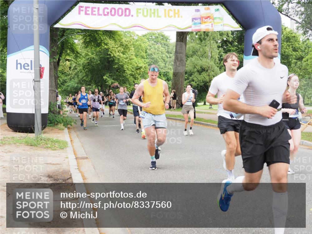 29.06.2025 - hella hamburg halbmarathon MichiJ http://msf.ph/oto/8337560 29.06.2025 10:39:22 Zwischen KM18-KM19 4635, 6776, 7409, 9082, 9876, 12580, 14865, 15426, 16929, 18801 meine-sportfotos.de