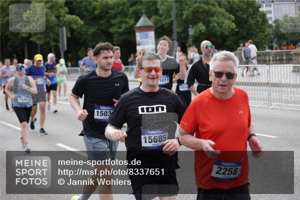 29.06.2025 - hella hamburg halbmarathon Jannik Wohlers http://msf.ph/oto/8337651 29.06.2025 10:41:15 Lombardsbrücke 1314, 1509, 1623, 2153, 2258, 3344, 4415, 4541, 4610, 4787, 5432, 6320, 6450, 6618, 7022, 7023, 7477, 7968, 8004, 8162, 8163, 8300, 8301, 8443, 8848, 8897, 9588, 10348, 10483, 11011, 11098, 11166, 11255, 11371, 11437, 11438, 11482, 11943, 12185, 12214, 12233, 12419, 12481, 13018, 13444, 13622, 13877, 14005, 14043, 14483, 14608, 14725, 14938, 15039, 15669, 15685, 15842, 16021, 16364, 16550, 16568, 17158, 17636, 17684, 18814, 18861, 18900, 18990, 19037, 19057, 19064 meine-sportfotos.de
