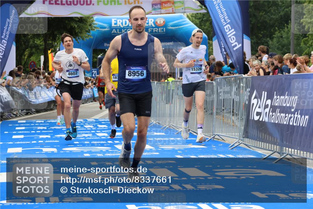 29.06.2025 - hella hamburg halbmarathon Strokosch-Dieckow http://msf.ph/oto/8337661 29.06.2025 10:33:25 Ziel 4602, 4679, 8956, 15326, 16881, 16931, 17056, 17489, 18731, 18854 meine-sportfotos.de