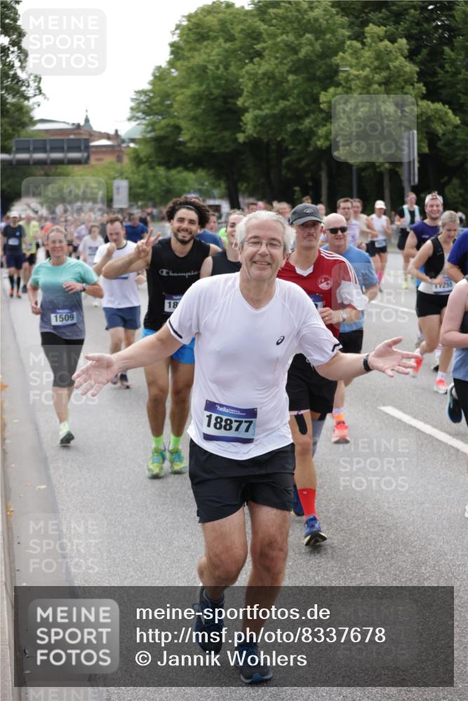 29.06.2025 - hella hamburg halbmarathon Jannik Wohlers http://msf.ph/oto/8337678 29.06.2025 10:41:16 Lombardsbrücke 1314, 1509, 1623, 1712, 2153, 3344, 4415, 4541, 4787, 5432, 6320, 6450, 6618, 7022, 7023, 7477, 7968, 8004, 8162, 8163, 8300, 8301, 8443, 8848, 8897, 9588, 10348, 10483, 11011, 11098, 11166, 11255, 11371, 11437, 11438, 11482, 11943, 12185, 12214, 12233, 12419, 12481, 13018, 13444, 13622, 13877, 14005, 14043, 14483, 14608, 14725, 14938, 15039, 15669, 15685, 15842, 15863, 16021, 16364, 16550, 16568, 17158, 17636, 17684, 18814, 18861, 18900, 18990, 19037, 19057, 19064 meine-sportfotos.de
