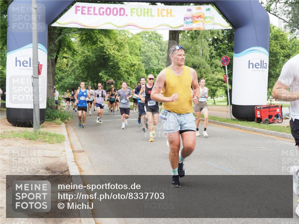 29.06.2025 - hella hamburg halbmarathon MichiJ http://msf.ph/oto/8337703 29.06.2025 10:39:23 Zwischen KM18-KM19 3426, 4635, 5116, 5607, 6776, 7409, 9082, 9876, 10811, 12580, 14865, 16929, 18801 meine-sportfotos.de