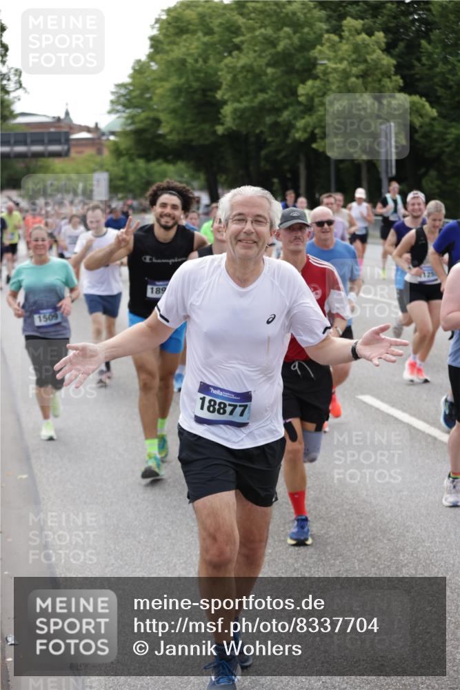 29.06.2025 - hella hamburg halbmarathon Jannik Wohlers http://msf.ph/oto/8337704 29.06.2025 10:41:16 Lombardsbrücke 1314, 1509, 1623, 1712, 2153, 3344, 4415, 4541, 4787, 5432, 6320, 6450, 6618, 7022, 7023, 7477, 7968, 8004, 8162, 8163, 8300, 8301, 8443, 8848, 8897, 9588, 10348, 10483, 11011, 11098, 11166, 11255, 11371, 11437, 11438, 11482, 11943, 12185, 12214, 12233, 12419, 12481, 13018, 13444, 13622, 13877, 14005, 14043, 14483, 14608, 14725, 14938, 15039, 15669, 15685, 15842, 15863, 16021, 16364, 16550, 16568, 17158, 17636, 17684, 18814, 18861, 18900, 18990, 19037, 19057, 19064 meine-sportfotos.de