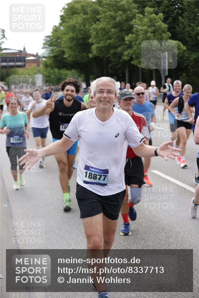 29.06.2025 - hella hamburg halbmarathon Jannik Wohlers http://msf.ph/oto/8337713 29.06.2025 10:41:17 Lombardsbrücke 1314, 1509, 1623, 1712, 2153, 3344, 4415, 4541, 4787, 5432, 6320, 6450, 6618, 7477, 7968, 8004, 8162, 8163, 8300, 8301, 8443, 8848, 8897, 9588, 10348, 11011, 11098, 11166, 11255, 11371, 11482, 11943, 12185, 12214, 12233, 12419, 13018, 13444, 13622, 13772, 13877, 14005, 14043, 14483, 14608, 14725, 14872, 14938, 15039, 15669, 15685, 15842, 15863, 16021, 16364, 16568, 17158, 17636, 17684, 18861, 18900, 18990, 19037, 19057, 19064 meine-sportfotos.de