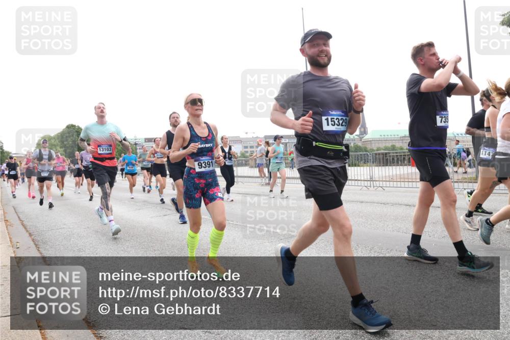 29.06.2025 - hella hamburg halbmarathon Lena Gebhardt http://msf.ph/oto/8337714 29.06.2025 10:38:10 Lombardsbrücke 5713, 190, 13103, 8696, 15762, 9391, 11421, 15329, 735, 1147, 1196, 1394, 1457, 1475, 1578, 1596, 1742, 1791, 1799, 1901, 1966, 1985, 2113, 2151, 2498, 2786, 2853, 3010, 3094, 3095, 3230, 3242, 3246, 3286, 3338, 3635, 3636, 3716, 3777, 3841, 3880, 4159, 4414, 4883, 4921, 5085, 5089, 5139, 5155, 5300, 5522, 5713, 5735, 6199, 6200, 6362, 6697, 6751, 6930, 7117, 7118, 7165, 7244, 7321, 7350, 7552, 7629, 7696, 7868, 7914, 8985, 9247, 9288, 9895, 10159, 10836, 11087, 11543 meine-sportfotos.de