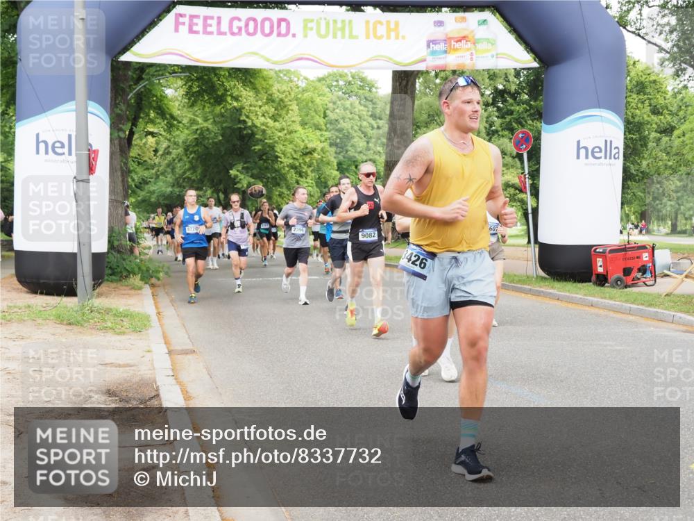29.06.2025 - hella hamburg halbmarathon MichiJ http://msf.ph/oto/8337732 29.06.2025 10:39:23 Zwischen KM18-KM19 3426, 4635, 5116, 5607, 6776, 7409, 9082, 9876, 10811, 12580, 14865, 16929, 18801 meine-sportfotos.de