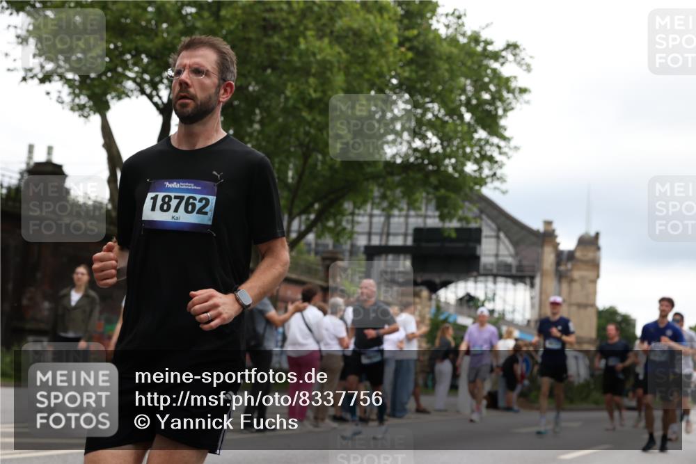 29.06.2025 - hella hamburg halbmarathon Yannick Fuchs http://msf.ph/oto/8337756 29.06.2025 10:52:00 20KM 1595, 1611, 2025, 2488, 2656, 2759, 2840, 2883, 2907, 3093, 3251, 3859, 4319, 4426, 4467, 4502, 4632, 4708, 4833, 5277, 5341, 5926, 6104, 6138, 6147, 6531, 6595, 7082, 7138, 7189, 8322, 8585, 9316, 9485, 10599, 10788, 11645, 12378, 12585, 12879, 13465, 13816, 13880, 14266, 14571, 15217, 15434, 15527, 16531, 17405, 17415, 17827, 18068, 18180, 18492, 18501, 18587, 18762, 18891 meine-sportfotos.de