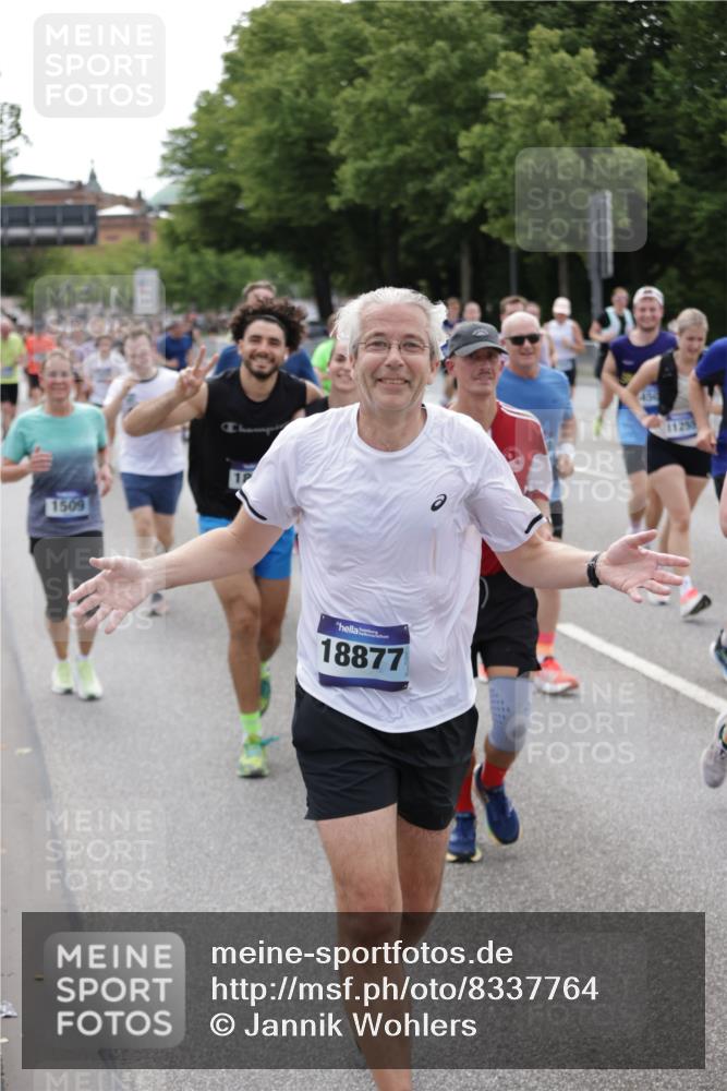 29.06.2025 - hella hamburg halbmarathon Jannik Wohlers http://msf.ph/oto/8337764 29.06.2025 10:41:17 Lombardsbrücke 1314, 1509, 1623, 1712, 2153, 3344, 4415, 4541, 4787, 5432, 6320, 6450, 6618, 7477, 7968, 8004, 8162, 8163, 8300, 8301, 8443, 8848, 8897, 9588, 10348, 11011, 11098, 11166, 11255, 11371, 11482, 11943, 12185, 12214, 12233, 12419, 13018, 13444, 13622, 13772, 13877, 14005, 14043, 14483, 14608, 14725, 14872, 14938, 15039, 15669, 15685, 15842, 15863, 16021, 16364, 16568, 17158, 17636, 17684, 18861, 18900, 18990, 19037, 19057, 19064 meine-sportfotos.de
