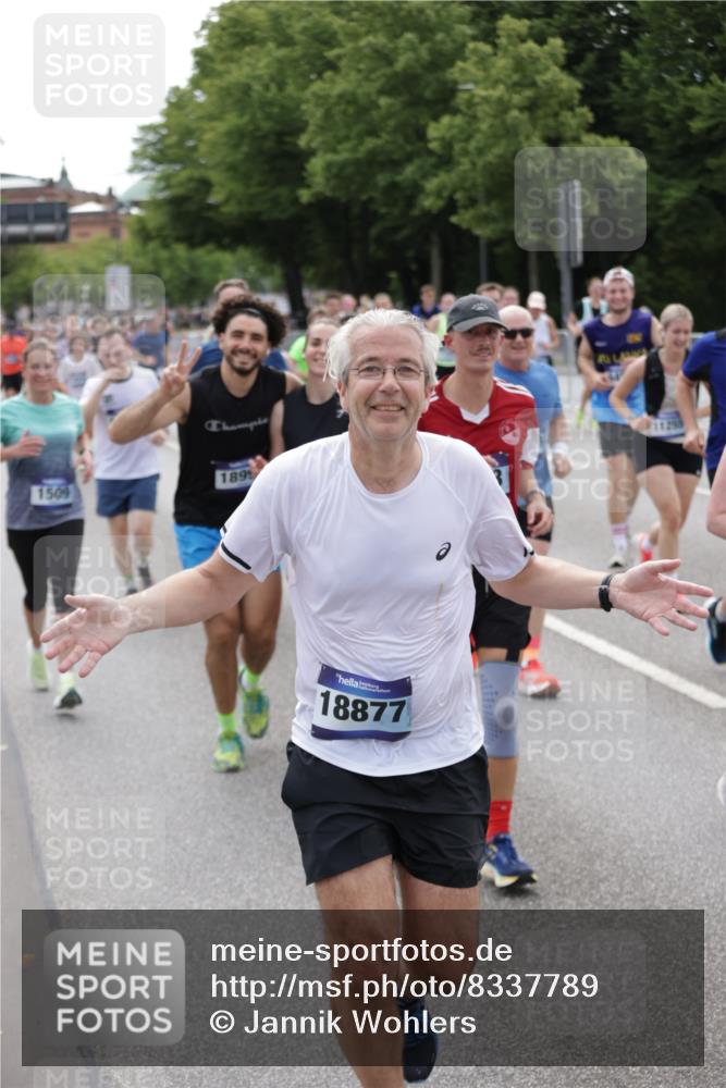 29.06.2025 - hella hamburg halbmarathon Jannik Wohlers http://msf.ph/oto/8337789 29.06.2025 10:41:17 Lombardsbrücke 1314, 1509, 1623, 1712, 2153, 3344, 4415, 4541, 4787, 5432, 6320, 6450, 6618, 7477, 7968, 8004, 8162, 8163, 8300, 8301, 8443, 8848, 8897, 9588, 10348, 11011, 11098, 11166, 11255, 11371, 11482, 11943, 12185, 12214, 12233, 12419, 13018, 13444, 13622, 13772, 13877, 14005, 14043, 14483, 14608, 14725, 14872, 14938, 15039, 15669, 15685, 15842, 15863, 16021, 16364, 16568, 17158, 17636, 17684, 18861, 18900, 18990, 19037, 19057, 19064 meine-sportfotos.de