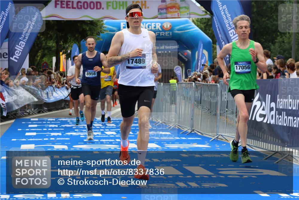 29.06.2025 - hella hamburg halbmarathon Strokosch-Dieckow http://msf.ph/oto/8337836 29.06.2025 10:33:23 Ziel 1959, 4602, 4679, 7723, 8956, 15326, 16881, 16931, 17056, 17489, 18731 meine-sportfotos.de