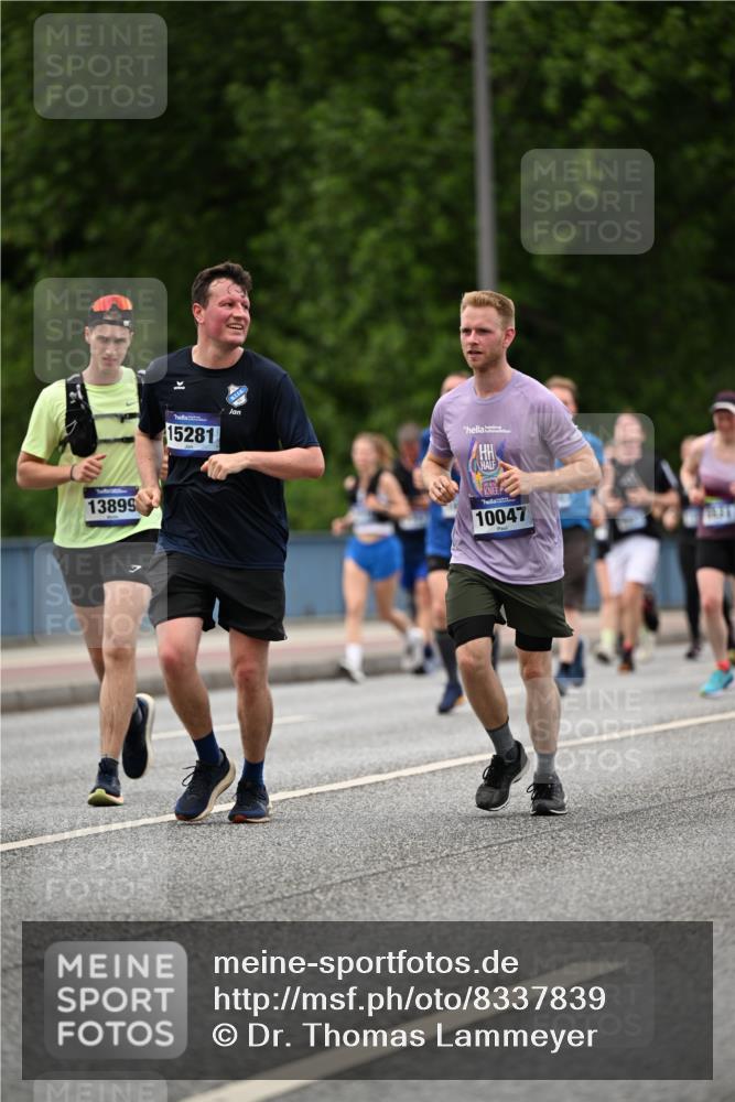 29.06.2025 - hella hamburg halbmarathon Dr. Thomas Lammeyer http://msf.ph/oto/8337839 29.06.2025 10:40:10 Kennedybrücke 1036, 1336, 1717, 2352, 2412, 2588, 2827, 3741, 4413, 5012, 5240, 5531, 6021, 6381, 6845, 6896, 7111, 7275, 7927, 8356, 8947, 9470, 10047, 10119, 10336, 10341, 10567, 11010, 11187, 11198, 11233 meine-sportfotos.de