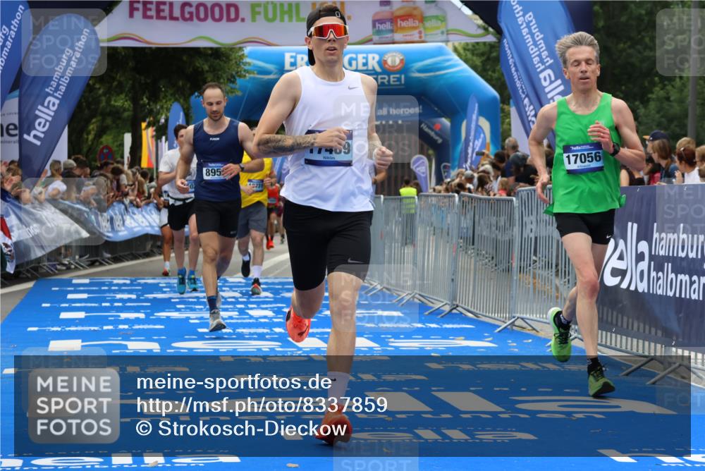 29.06.2025 - hella hamburg halbmarathon Strokosch-Dieckow http://msf.ph/oto/8337859 29.06.2025 10:33:23 Ziel 1959, 4602, 4679, 7723, 8956, 15326, 16881, 16931, 17056, 17489, 18731 meine-sportfotos.de