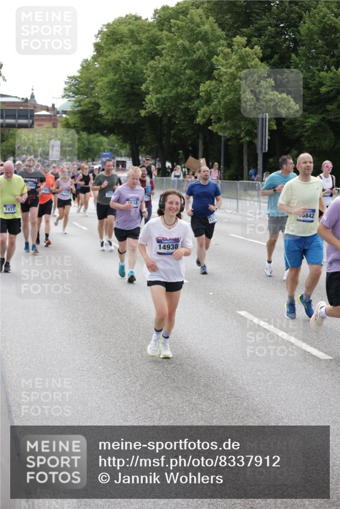 29.06.2025 - hella hamburg halbmarathon Jannik Wohlers http://msf.ph/oto/8337912 29.06.2025 10:41:22 Lombardsbrücke 1314, 1509, 1623, 1648, 1712, 2153, 3459, 3460, 4541, 4787, 5432, 6137, 6320, 6450, 6618, 7477, 7955, 7968, 8004, 8162, 8163, 8300, 8301, 8443, 8848, 8897, 9467, 9588, 11011, 11098, 11255, 11371, 11482, 11659, 11943, 12185, 12214, 12233, 12419, 12801, 12802, 13444, 13772, 14005, 14043, 14872, 14929, 14938, 15039, 15669, 15685, 15842, 15863, 16364, 16568, 17158, 17541, 17636, 18861, 18940, 18990, 19037, 19057, 19064 meine-sportfotos.de