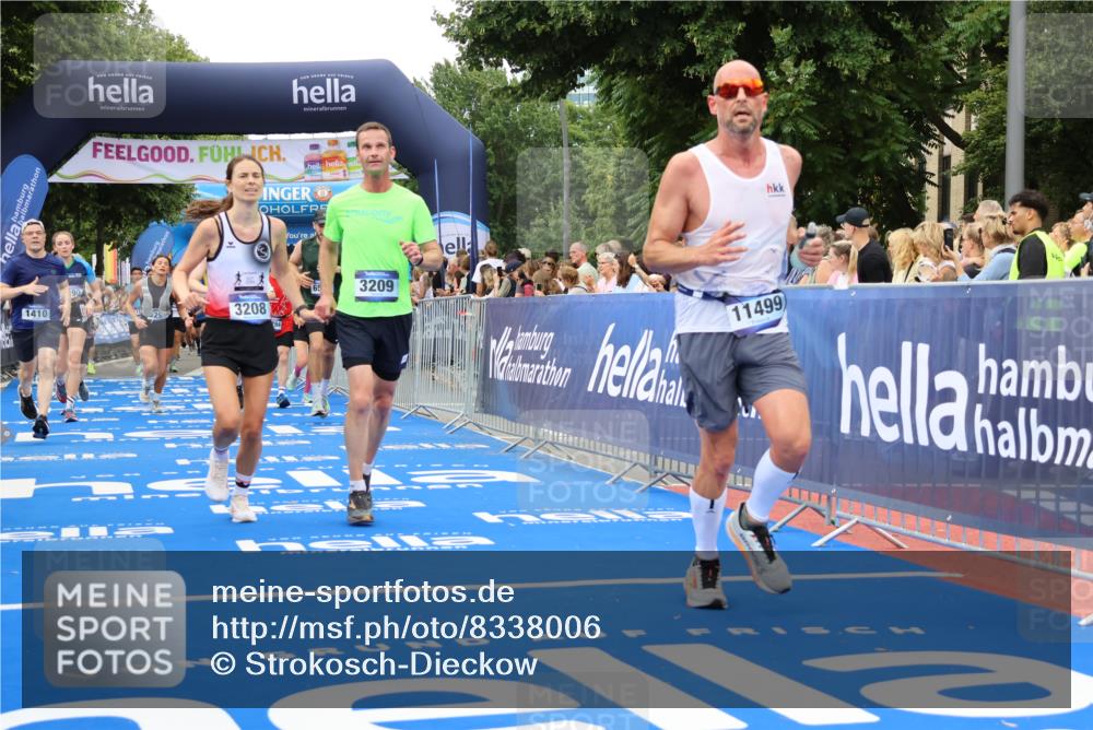 29.06.2025 - hella hamburg halbmarathon Strokosch-Dieckow http://msf.ph/oto/8338006 29.06.2025 10:54:04 Ziel 1151, 1410, 1815, 2432, 3096, 3208, 3209, 3898, 5638, 6294, 6356, 6374, 6443, 6581, 8390, 8394, 9032, 9791, 11499, 11789, 12213, 12379, 13397, 13794, 13869, 15524, 16780, 16871, 17348, 18308 meine-sportfotos.de