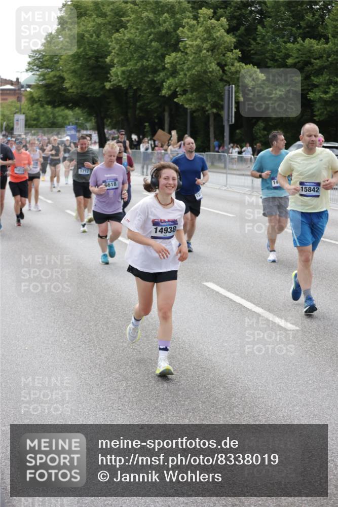 29.06.2025 - hella hamburg halbmarathon Jannik Wohlers http://msf.ph/oto/8338019 29.06.2025 10:41:23 Lombardsbrücke 1314, 1509, 1623, 1648, 1712, 3459, 3460, 4541, 4787, 5432, 6137, 6320, 6430, 6436, 6450, 6618, 6846, 7477, 7955, 7968, 8004, 8162, 8163, 8300, 8301, 8443, 8848, 8897, 9467, 9588, 11011, 11098, 11255, 11371, 11482, 11659, 11943, 12185, 12214, 12233, 12419, 12801, 12802, 13444, 13772, 14005, 14043, 14872, 14929, 14938, 15039, 15669, 15685, 15842, 15863, 16364, 16568, 17158, 17541, 17636, 18861, 18940, 18990, 19037, 19057, 19064 meine-sportfotos.de