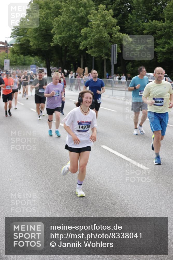 29.06.2025 - hella hamburg halbmarathon Jannik Wohlers http://msf.ph/oto/8338041 29.06.2025 10:41:23 Lombardsbrücke 1314, 1509, 1623, 1648, 1712, 3459, 3460, 4541, 4787, 5432, 6137, 6320, 6430, 6436, 6450, 6618, 6846, 7477, 7955, 7968, 8004, 8162, 8163, 8300, 8301, 8443, 8848, 8897, 9467, 9588, 11011, 11098, 11255, 11371, 11482, 11659, 11943, 12185, 12214, 12233, 12419, 12801, 12802, 13444, 13772, 14005, 14043, 14872, 14929, 14938, 15039, 15669, 15685, 15842, 15863, 16364, 16568, 17158, 17541, 17636, 18861, 18940, 18990, 19037, 19057, 19064 meine-sportfotos.de