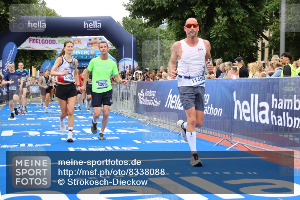 29.06.2025 - hella hamburg halbmarathon Strokosch-Dieckow http://msf.ph/oto/8338088 29.06.2025 10:54:04 Ziel 1151, 1410, 1815, 2432, 3096, 3208, 3209, 3898, 5638, 6294, 6356, 6374, 6443, 6581, 8390, 8394, 9032, 9791, 11499, 11789, 12213, 12379, 13397, 13794, 13869, 15524, 16780, 16871, 17348, 18308 meine-sportfotos.de