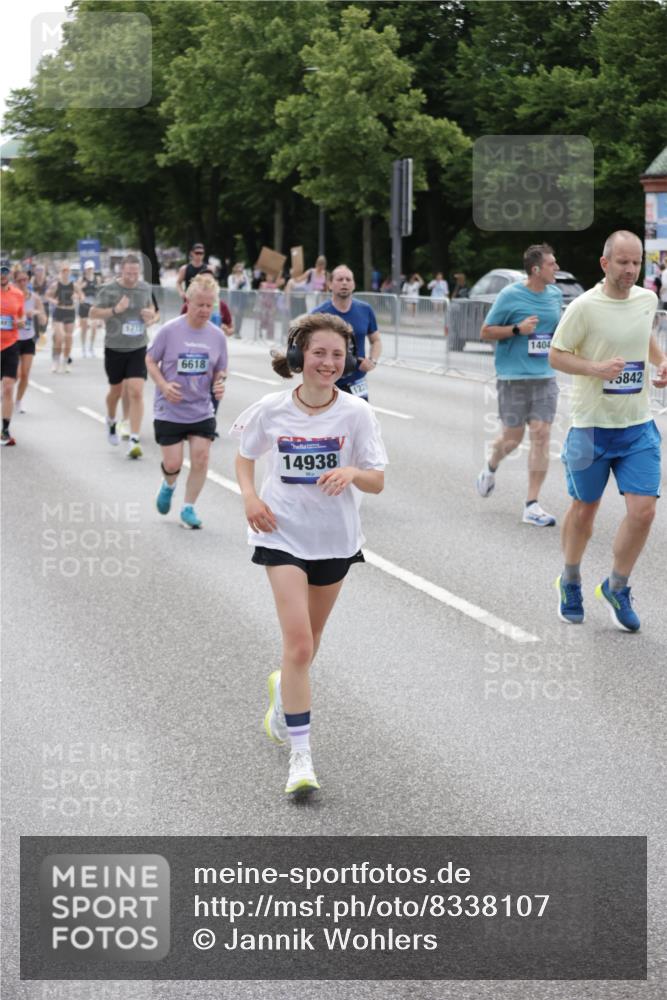 29.06.2025 - hella hamburg halbmarathon Jannik Wohlers http://msf.ph/oto/8338107 29.06.2025 10:41:23 Lombardsbrücke 1314, 1509, 1623, 1648, 1712, 3459, 3460, 4541, 4787, 5432, 6137, 6320, 6430, 6436, 6450, 6618, 6846, 7477, 7955, 7968, 8004, 8162, 8163, 8300, 8301, 8443, 8848, 8897, 9467, 9588, 11011, 11098, 11255, 11371, 11482, 11659, 11943, 12185, 12214, 12233, 12419, 12801, 12802, 13444, 13772, 14005, 14043, 14872, 14929, 14938, 15039, 15669, 15685, 15842, 15863, 16364, 16568, 17158, 17541, 17636, 18861, 18940, 18990, 19037, 19057, 19064 meine-sportfotos.de