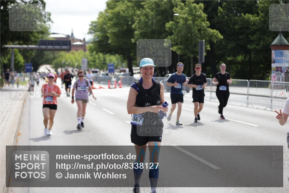 29.06.2025 - hella hamburg halbmarathon Jannik Wohlers http://msf.ph/oto/8338127 29.06.2025 11:32:02 Lombardsbrücke 1567, 2237, 2240, 3576, 3590, 5662, 6340, 10424, 11219, 14378, 14889 meine-sportfotos.de
