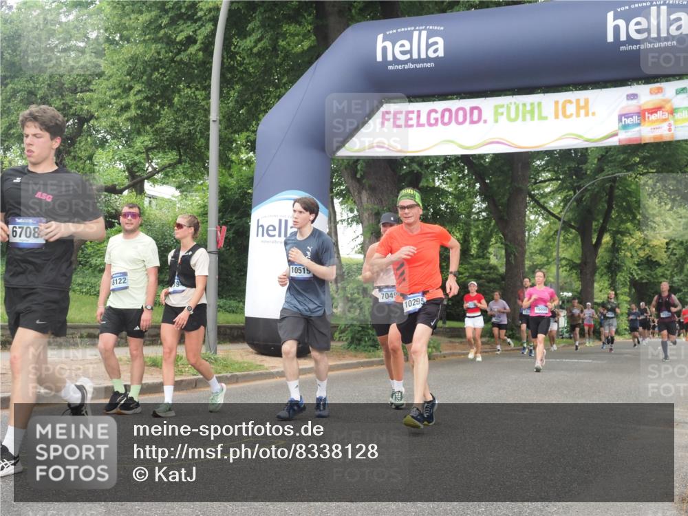 29.06.2025 - hella hamburg halbmarathon KatJ http://msf.ph/oto/8338128 29.06.2025 10:48:04 Zwischen KM18-KM19 3400, 6708, 7049 meine-sportfotos.de