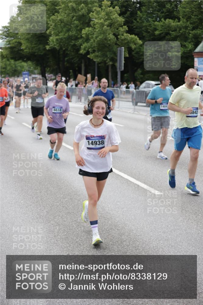 29.06.2025 - hella hamburg halbmarathon Jannik Wohlers http://msf.ph/oto/8338129 29.06.2025 10:41:23 Lombardsbrücke 1314, 1509, 1623, 1648, 1712, 3459, 3460, 4541, 4787, 5432, 6137, 6320, 6430, 6436, 6450, 6618, 6846, 7477, 7955, 7968, 8004, 8162, 8163, 8300, 8301, 8443, 8848, 8897, 9467, 9588, 11011, 11098, 11255, 11371, 11482, 11659, 11943, 12185, 12214, 12233, 12419, 12801, 12802, 13444, 13772, 14005, 14043, 14872, 14929, 14938, 15039, 15669, 15685, 15842, 15863, 16364, 16568, 17158, 17541, 17636, 18861, 18940, 18990, 19037, 19057, 19064 meine-sportfotos.de