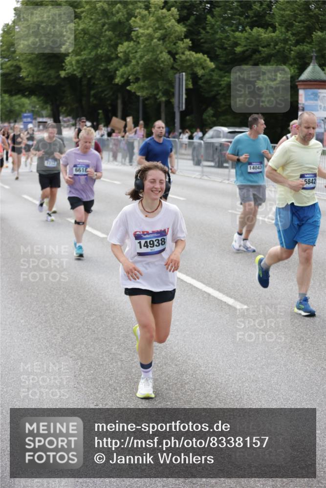 29.06.2025 - hella hamburg halbmarathon Jannik Wohlers http://msf.ph/oto/8338157 29.06.2025 10:41:23 Lombardsbrücke 1314, 1509, 1623, 1648, 1712, 3459, 3460, 4541, 4787, 5432, 6137, 6320, 6430, 6436, 6450, 6618, 6846, 7477, 7955, 7968, 8004, 8162, 8163, 8300, 8301, 8443, 8848, 8897, 9467, 9588, 11011, 11098, 11255, 11371, 11482, 11659, 11943, 12185, 12214, 12233, 12419, 12801, 12802, 13444, 13772, 14005, 14043, 14872, 14929, 14938, 15039, 15669, 15685, 15842, 15863, 16364, 16568, 17158, 17541, 17636, 18861, 18940, 18990, 19037, 19057, 19064 meine-sportfotos.de