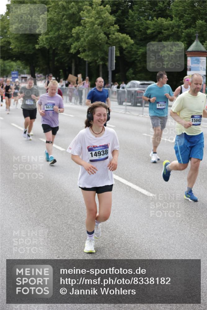 29.06.2025 - hella hamburg halbmarathon Jannik Wohlers http://msf.ph/oto/8338182 29.06.2025 10:41:23 Lombardsbrücke 1314, 1509, 1623, 1648, 1712, 3459, 3460, 4541, 4787, 5432, 6137, 6320, 6430, 6436, 6450, 6618, 6846, 7477, 7955, 7968, 8004, 8162, 8163, 8300, 8301, 8443, 8848, 8897, 9467, 9588, 11011, 11098, 11255, 11371, 11482, 11659, 11943, 12185, 12214, 12233, 12419, 12801, 12802, 13444, 13772, 14005, 14043, 14872, 14929, 14938, 15039, 15669, 15685, 15842, 15863, 16364, 16568, 17158, 17541, 17636, 18861, 18940, 18990, 19037, 19057, 19064 meine-sportfotos.de