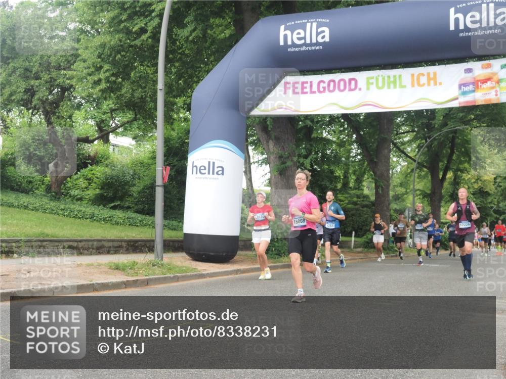 29.06.2025 - hella hamburg halbmarathon KatJ http://msf.ph/oto/8338231 29.06.2025 10:48:06 Zwischen KM18-KM19 1264, 3400, 6708, 7049 meine-sportfotos.de