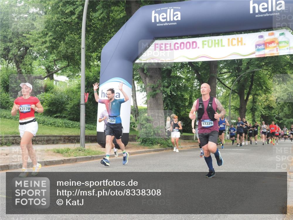 29.06.2025 - hella hamburg halbmarathon KatJ http://msf.ph/oto/8338308 29.06.2025 10:48:09 Zwischen KM18-KM19 1264, 7049, 8721 meine-sportfotos.de