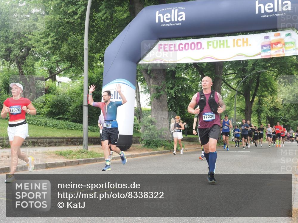 29.06.2025 - hella hamburg halbmarathon KatJ http://msf.ph/oto/8338322 29.06.2025 10:48:09 Zwischen KM18-KM19 1264, 7049, 8721 meine-sportfotos.de