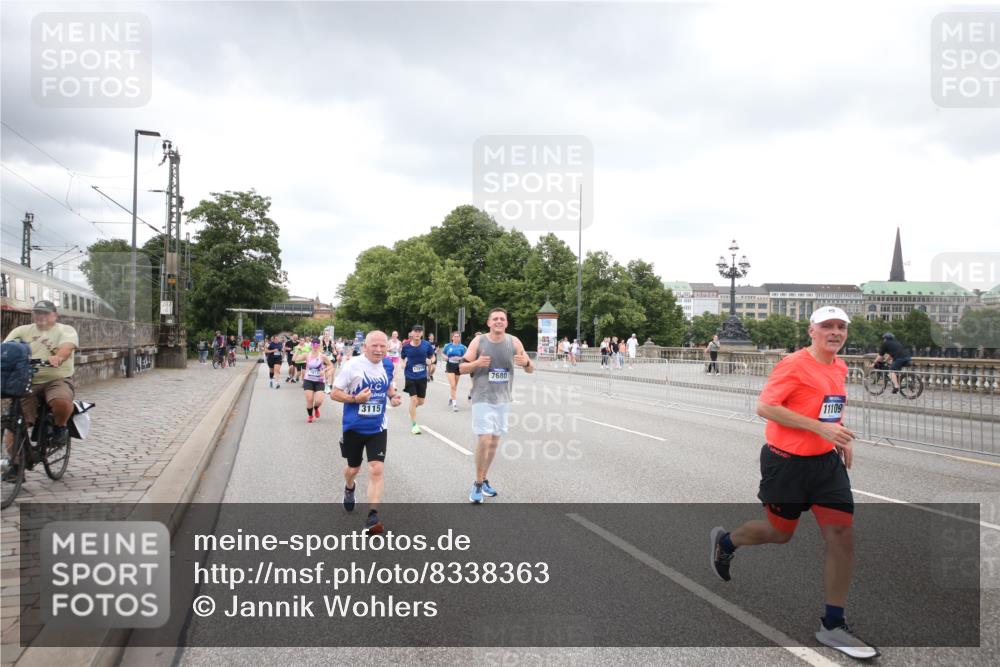 29.06.2025 - hella hamburg halbmarathon Jannik Wohlers http://msf.ph/oto/8338363 29.06.2025 10:55:02 Lombardsbrücke 1616, 1873, 1917, 3115, 3157, 3577, 4628, 5040, 5483, 5487, 7548, 7680, 8626, 9614, 9618, 9857, 9858, 10559, 10885, 11109, 12902, 13098, 13230, 14727, 15152, 15160, 16267, 16385, 16533, 16855, 17019, 17396, 18670, 18972 meine-sportfotos.de