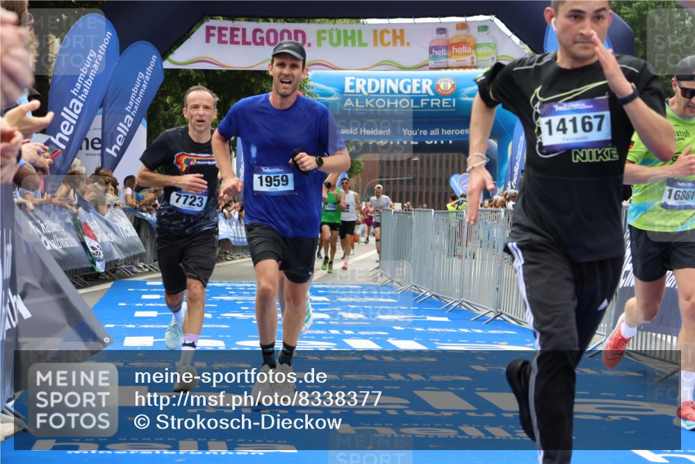 29.06.2025 - hella hamburg halbmarathon Strokosch-Dieckow http://msf.ph/oto/8338377 29.06.2025 10:33:16 Ziel 1910, 1959, 4679, 7723, 9047, 14167, 16881, 17175, 17489, 18455 meine-sportfotos.de
