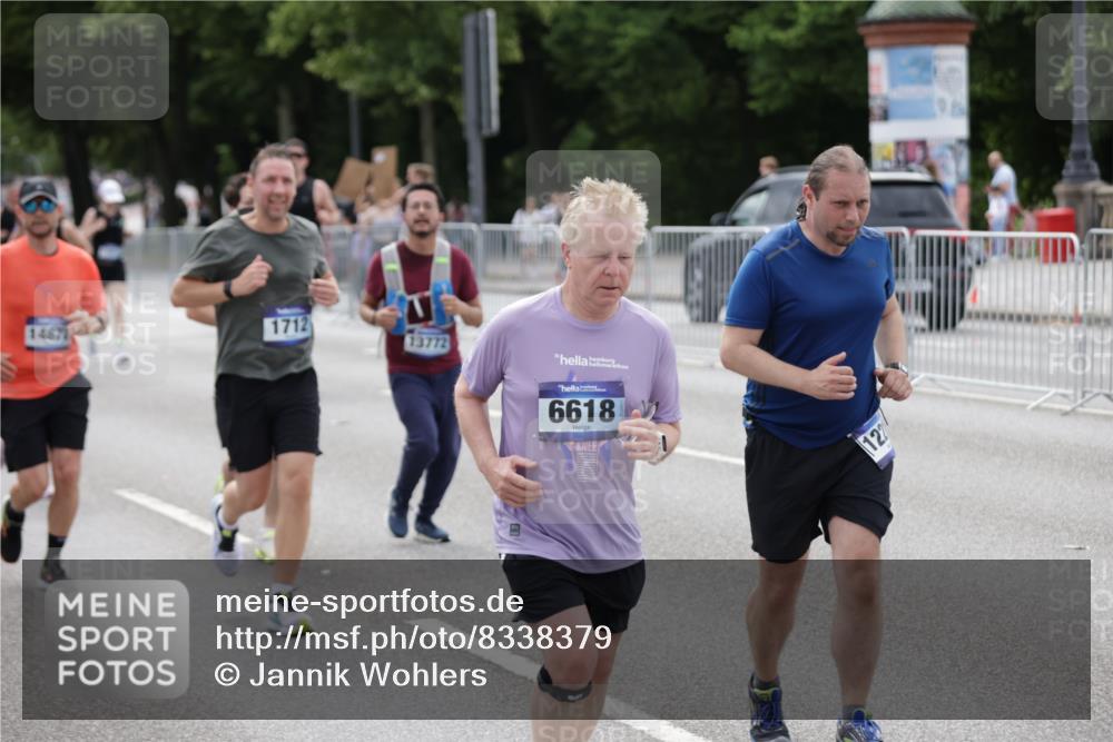 29.06.2025 - hella hamburg halbmarathon Jannik Wohlers http://msf.ph/oto/8338379 29.06.2025 10:41:25 Lombardsbrücke 1509, 1648, 1712, 3459, 3460, 4541, 4787, 5432, 6137, 6320, 6430, 6436, 6450, 6618, 6846, 7477, 7955, 7968, 8004, 8162, 8163, 8300, 8301, 8443, 8897, 8908, 9467, 9588, 10623, 11011, 11017, 11024, 11098, 11255, 11371, 11617, 11659, 11943, 12185, 12214, 12233, 12715, 12801, 12802, 13772, 14005, 14043, 14872, 14929, 14938, 15039, 15685, 15842, 15863, 16364, 16568, 17158, 17541, 17636, 18861, 18940, 18990, 19037, 19057, 19064 meine-sportfotos.de
