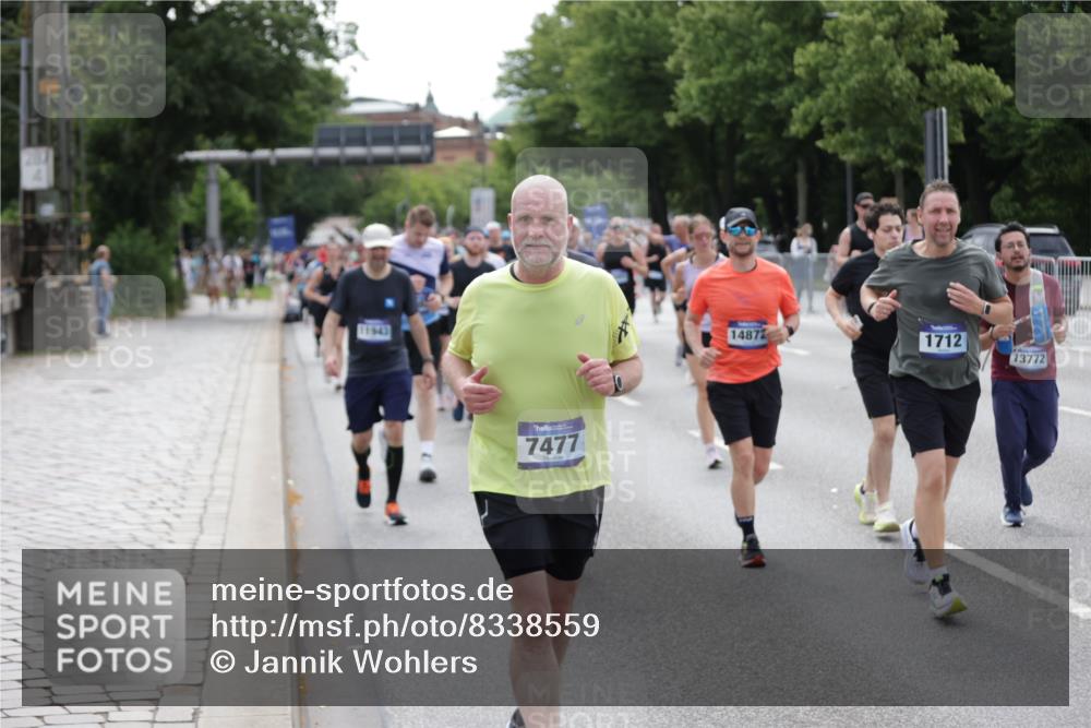 29.06.2025 - hella hamburg halbmarathon Jannik Wohlers http://msf.ph/oto/8338559 29.06.2025 10:41:26 Lombardsbrücke 1509, 1648, 1712, 3459, 3460, 4541, 4787, 5432, 6137, 6320, 6430, 6436, 6450, 6618, 6846, 7477, 7955, 7968, 8004, 8162, 8163, 8300, 8301, 8443, 8897, 8908, 9467, 9588, 10623, 11017, 11024, 11098, 11255, 11617, 11659, 11943, 12185, 12214, 12233, 12715, 12801, 12802, 13772, 14005, 14043, 14872, 14929, 14938, 15842, 15863, 16364, 16568, 17158, 17541, 18861, 18940, 18990, 19037, 19057, 19064 meine-sportfotos.de