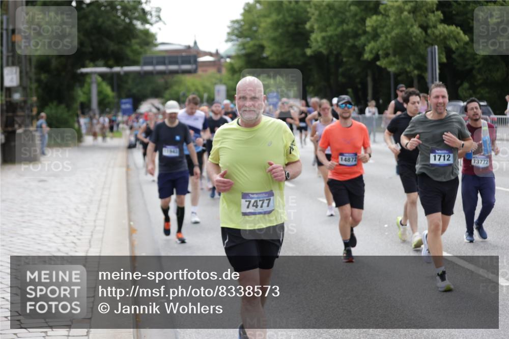 29.06.2025 - hella hamburg halbmarathon Jannik Wohlers http://msf.ph/oto/8338573 29.06.2025 10:41:26 Lombardsbrücke 1509, 1648, 1712, 3459, 3460, 4541, 4787, 5432, 6137, 6320, 6430, 6436, 6450, 6618, 6846, 7477, 7955, 7968, 8004, 8162, 8163, 8300, 8301, 8443, 8897, 8908, 9467, 9588, 10623, 11017, 11024, 11098, 11255, 11617, 11659, 11943, 12185, 12214, 12233, 12715, 12801, 12802, 13772, 14005, 14043, 14872, 14929, 14938, 15842, 15863, 16364, 16568, 17158, 17541, 18861, 18940, 18990, 19037, 19057, 19064 meine-sportfotos.de