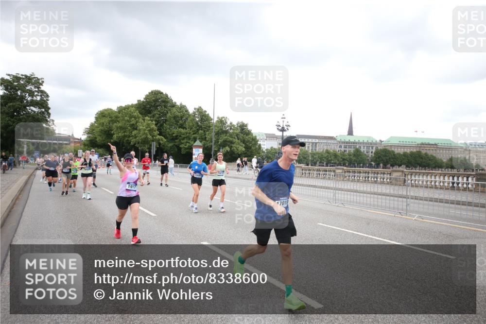 29.06.2025 - hella hamburg halbmarathon Jannik Wohlers http://msf.ph/oto/8338600 29.06.2025 10:55:05 Lombardsbrücke 1616, 1873, 1917, 3115, 3157, 3577, 4628, 5040, 5483, 5487, 7548, 7680, 8626, 9614, 9618, 9857, 9858, 10094, 10559, 10885, 11109, 12902, 13230, 14727, 15081, 15152, 16267, 16385, 16533, 16855, 17019, 17396, 18670, 18972 meine-sportfotos.de