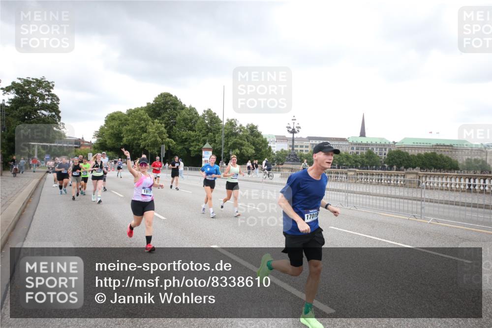 29.06.2025 - hella hamburg halbmarathon Jannik Wohlers http://msf.ph/oto/8338610 29.06.2025 10:55:05 Lombardsbrücke 1616, 1873, 1917, 3115, 3157, 3577, 4628, 5040, 5483, 5487, 7548, 7680, 8626, 9614, 9618, 9857, 9858, 10094, 10559, 10885, 11109, 12902, 13230, 14727, 15081, 15152, 16267, 16385, 16533, 16855, 17019, 17396, 18670, 18972 meine-sportfotos.de