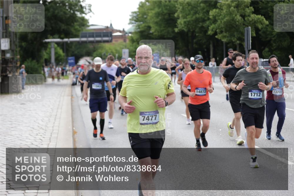29.06.2025 - hella hamburg halbmarathon Jannik Wohlers http://msf.ph/oto/8338634 29.06.2025 10:41:27 Lombardsbrücke 1648, 1712, 3459, 3460, 4541, 4787, 5432, 6137, 6153, 6320, 6430, 6436, 6450, 6618, 6846, 7477, 7955, 7968, 8004, 8300, 8301, 8443, 8897, 8908, 9467, 9588, 10623, 11017, 11024, 11098, 11207, 11255, 11617, 11659, 11943, 12185, 12214, 12233, 12715, 12801, 12802, 13772, 14005, 14043, 14872, 14929, 14938, 15842, 15863, 16364, 16568, 17541, 18137, 18861, 18940, 18990, 19037, 19057 meine-sportfotos.de