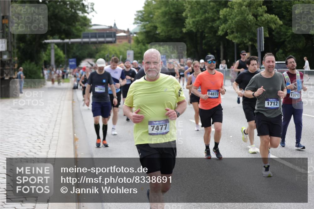 29.06.2025 - hella hamburg halbmarathon Jannik Wohlers http://msf.ph/oto/8338691 29.06.2025 10:41:27 Lombardsbrücke 1648, 1712, 3459, 3460, 4541, 4787, 5432, 6137, 6153, 6320, 6430, 6436, 6450, 6618, 6846, 7477, 7955, 7968, 8004, 8300, 8301, 8443, 8897, 8908, 9467, 9588, 10623, 11017, 11024, 11098, 11207, 11255, 11617, 11659, 11943, 12185, 12214, 12233, 12715, 12801, 12802, 13772, 14005, 14043, 14872, 14929, 14938, 15842, 15863, 16364, 16568, 17541, 18137, 18861, 18940, 18990, 19037, 19057 meine-sportfotos.de