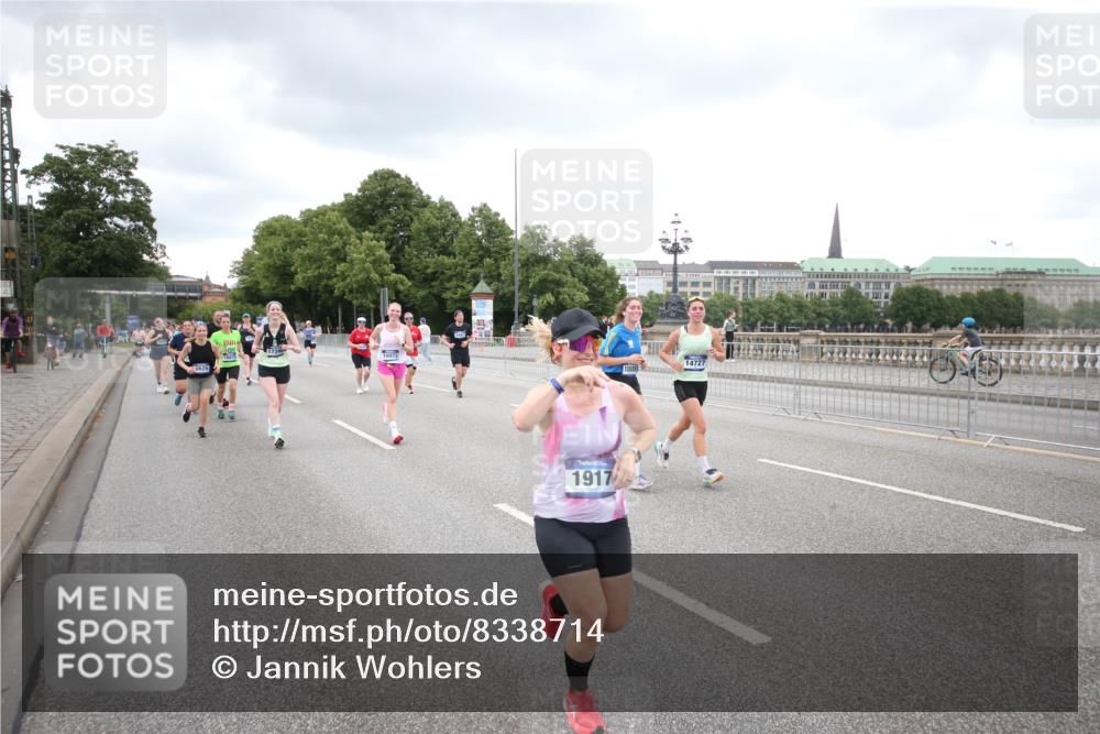 29.06.2025 - hella hamburg halbmarathon Jannik Wohlers http://msf.ph/oto/8338714 29.06.2025 10:55:06 Lombardsbrücke 1616, 1873, 1917, 3115, 3157, 3577, 4628, 5040, 5483, 5487, 7548, 7680, 8626, 9614, 9618, 9857, 9858, 10094, 10559, 10885, 11109, 12902, 13230, 14727, 15081, 15152, 16267, 16385, 16533, 16855, 17019, 17396, 18670, 18972 meine-sportfotos.de