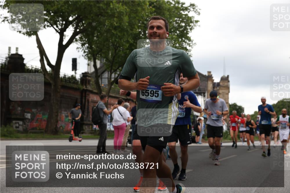 29.06.2025 - hella hamburg halbmarathon Yannick Fuchs http://msf.ph/oto/8338721 29.06.2025 10:52:03 20KM 1595, 1611, 2025, 2488, 2656, 2840, 2907, 3093, 3251, 3859, 4319, 4426, 4467, 4502, 4632, 4708, 4833, 5277, 5341, 5926, 6104, 6138, 6147, 6531, 6592, 6595, 7082, 7138, 7189, 8322, 8585, 9230, 9316, 9485, 10788, 11645, 12378, 12585, 12879, 13465, 13816, 13880, 14266, 14571, 15217, 15434, 15527, 16531, 17405, 17415, 17827, 18068, 18180, 18492, 18501, 18587, 18762, 18891 meine-sportfotos.de