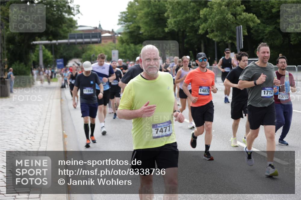 29.06.2025 - hella hamburg halbmarathon Jannik Wohlers http://msf.ph/oto/8338736 29.06.2025 10:41:27 Lombardsbrücke 1648, 1712, 3459, 3460, 4541, 4787, 5432, 6137, 6153, 6320, 6430, 6436, 6450, 6618, 6846, 7477, 7955, 7968, 8004, 8300, 8301, 8443, 8897, 8908, 9467, 9588, 10623, 11017, 11024, 11098, 11207, 11255, 11617, 11659, 11943, 12185, 12214, 12233, 12715, 12801, 12802, 13772, 14005, 14043, 14872, 14929, 14938, 15842, 15863, 16364, 16568, 17541, 18137, 18861, 18940, 18990, 19037, 19057 meine-sportfotos.de