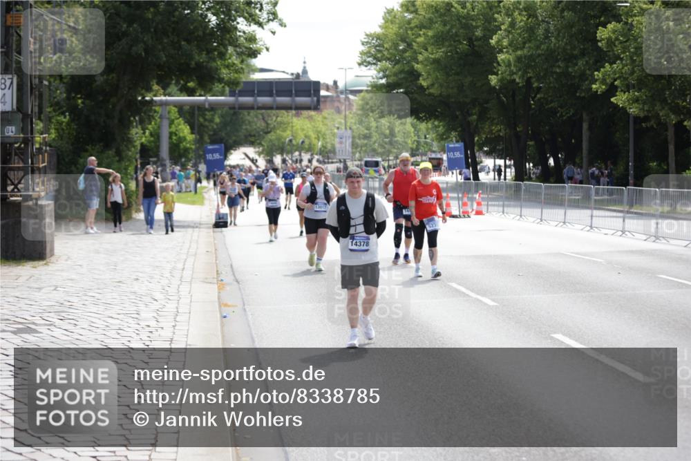 29.06.2025 - hella hamburg halbmarathon Jannik Wohlers http://msf.ph/oto/8338785 29.06.2025 11:32:18 Lombardsbrücke 1659, 3576, 5228, 5235, 10424, 13017, 14378, 14606 meine-sportfotos.de