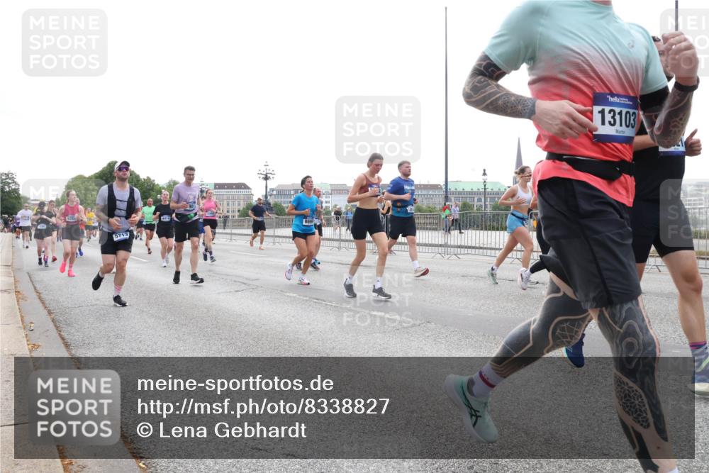 29.06.2025 - hella hamburg halbmarathon Lena Gebhardt http://msf.ph/oto/8338827 29.06.2025 10:38:11 Lombardsbrücke 9350, 5713, 4414, 13103, 1196, 1394, 1457, 1475, 1578, 1596, 1742, 1791, 1799, 1901, 1966, 1985, 2113, 2151, 2498, 2786, 3010, 3094, 3095, 3242, 3246, 3286, 3338, 3635, 3636, 3716, 3777, 3841, 3880, 4159, 4414, 4883, 4921, 5085, 5089, 5139, 5155, 5300, 5522, 5713, 5735, 6199, 6200, 6362, 6697, 6751, 6930, 7117, 7118, 7165, 7244, 7321, 7350, 7552, 7629, 7696, 7868, 7914, 8985, 9247, 9288, 9895, 10159, 10836, 11087, 11543 meine-sportfotos.de
